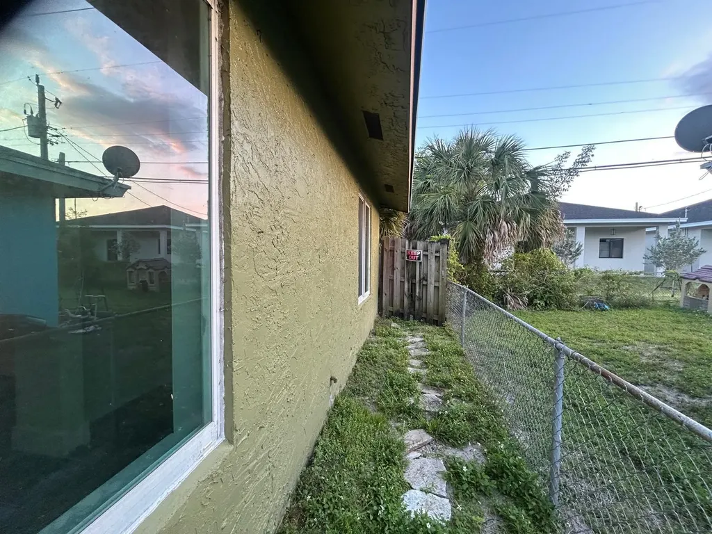 2828 NW 9th Place Fort Lauderdale FL 33311