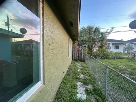 2828 NW 9th Place Fort Lauderdale FL 33311