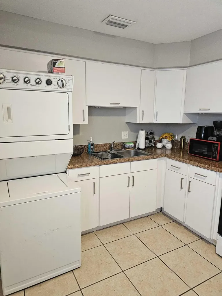 131 NE 19th Avenue Pompano Beach FL 33060