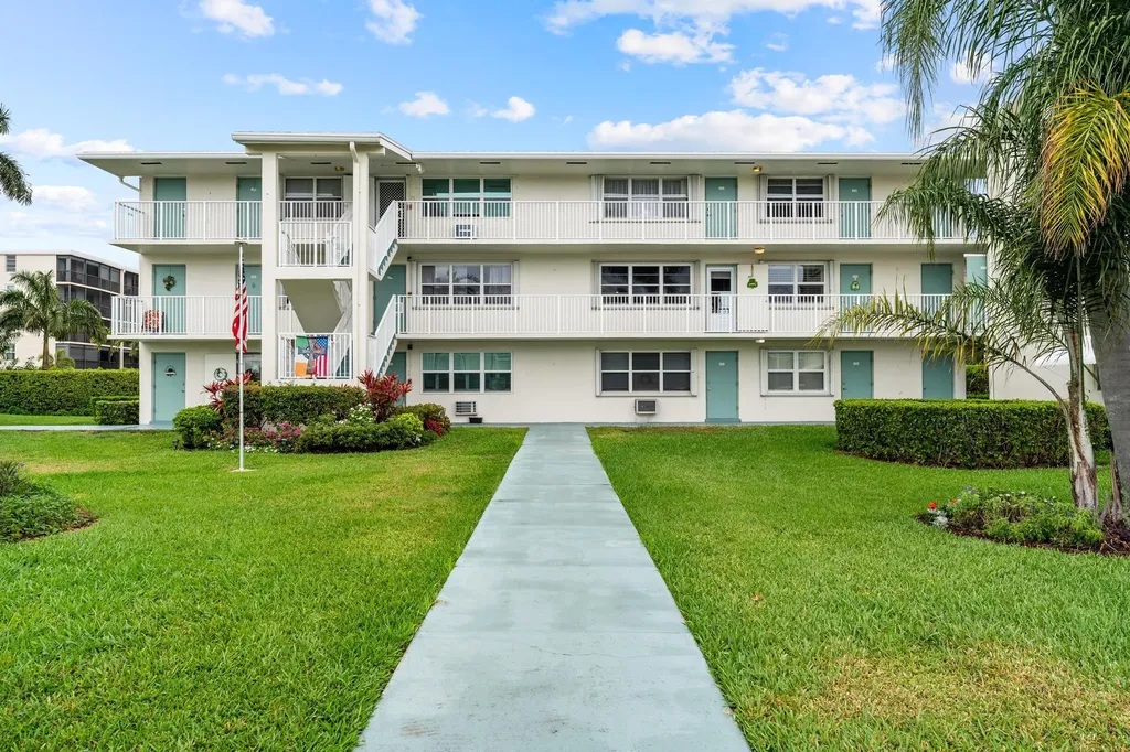 170 E Horizons E Boynton Beach FL 33435