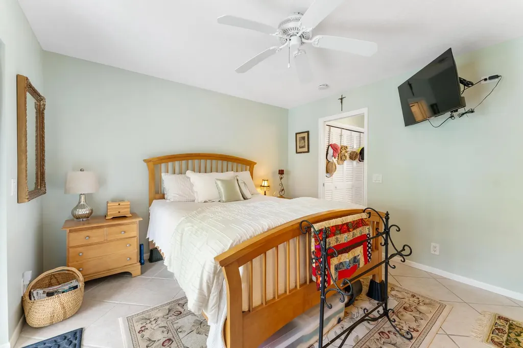 170 E Horizons E Boynton Beach FL 33435