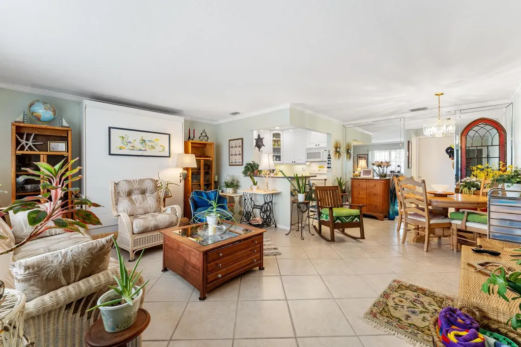 170 E Horizons E Boynton Beach FL 33435