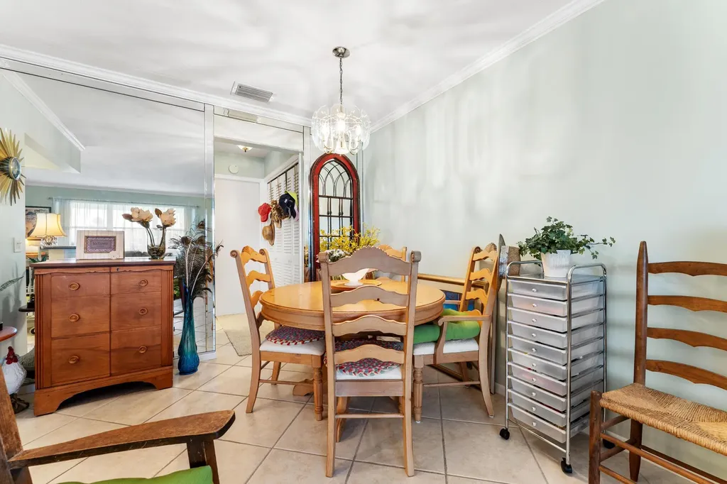 170 E Horizons E Boynton Beach FL 33435
