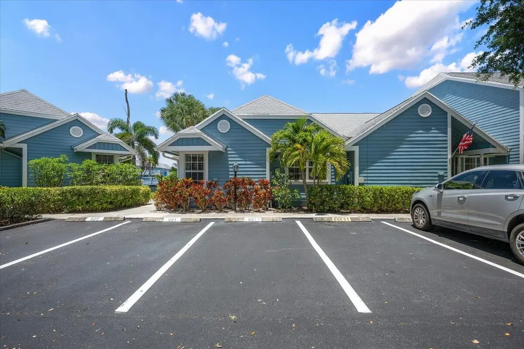621 Ocean Dunes Circle Jupiter FL 33477