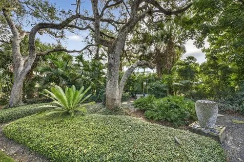 2010 Club Drive Vero Beach FL 32963