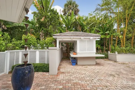 2010 Club Drive Vero Beach FL 32963