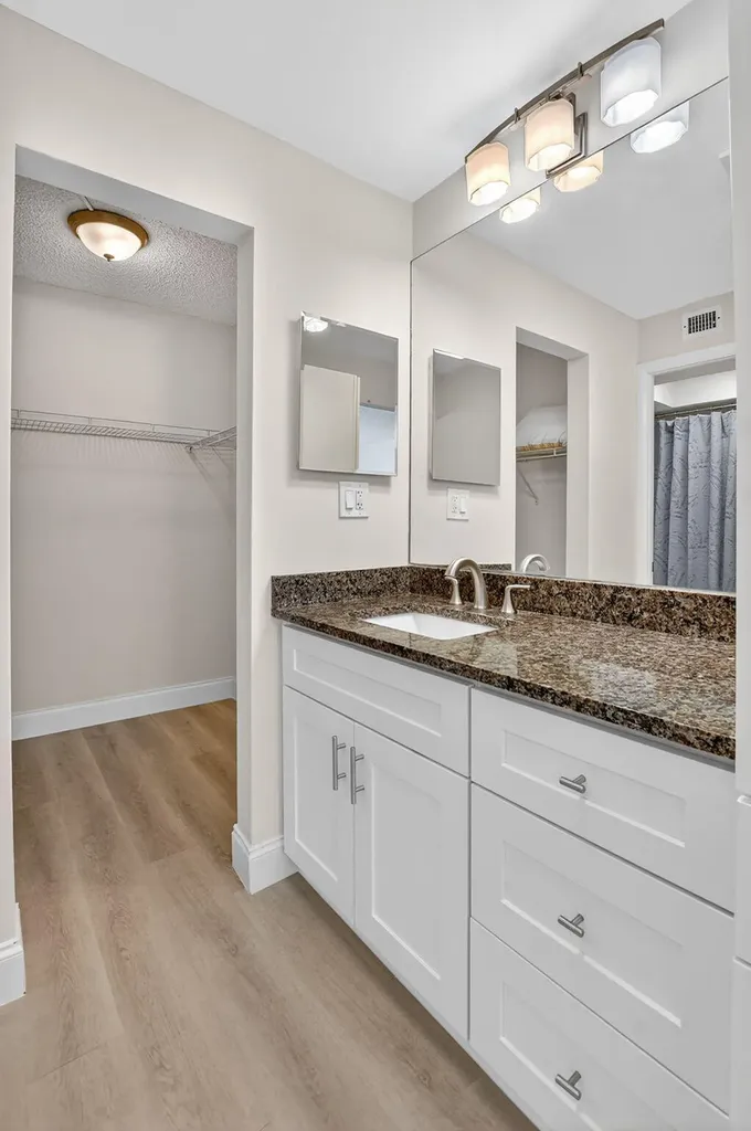 8 Royal Palm Way Boca Raton FL 33432