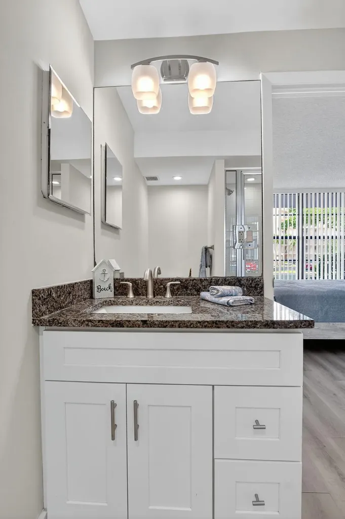 8 Royal Palm Way Boca Raton FL 33432