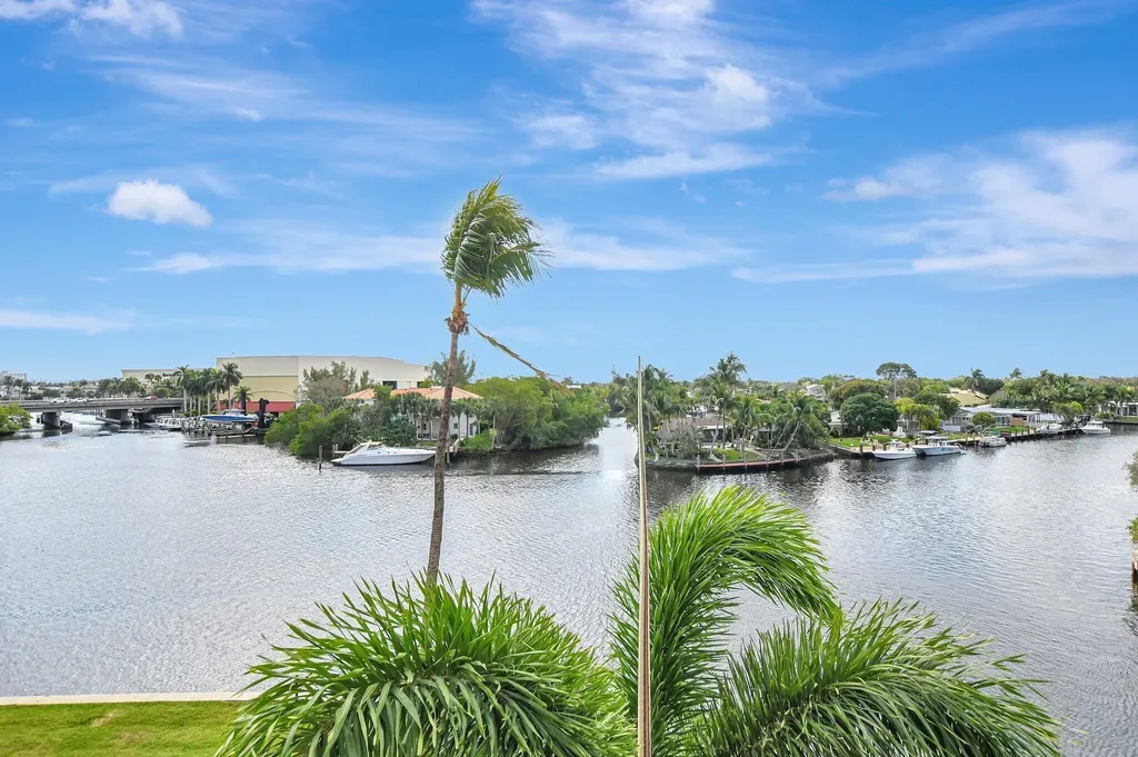 8 Royal Palm Way Boca Raton FL 33432