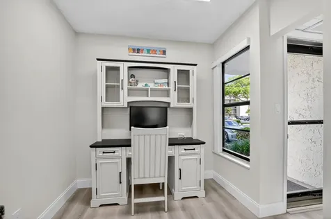 8 Royal Palm Way Boca Raton FL 33432