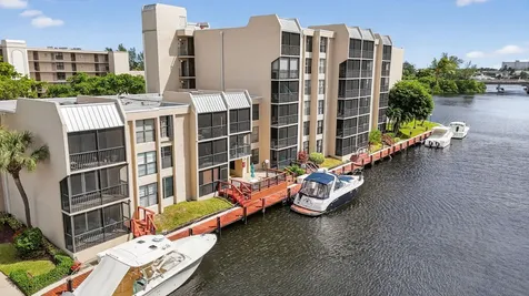 8 Royal Palm Way Boca Raton FL 33432