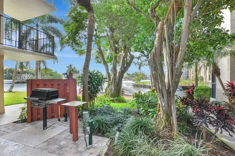 8 Royal Palm Way Boca Raton FL 33432
