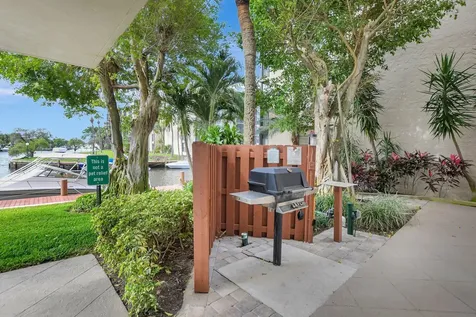8 Royal Palm Way Boca Raton FL 33432
