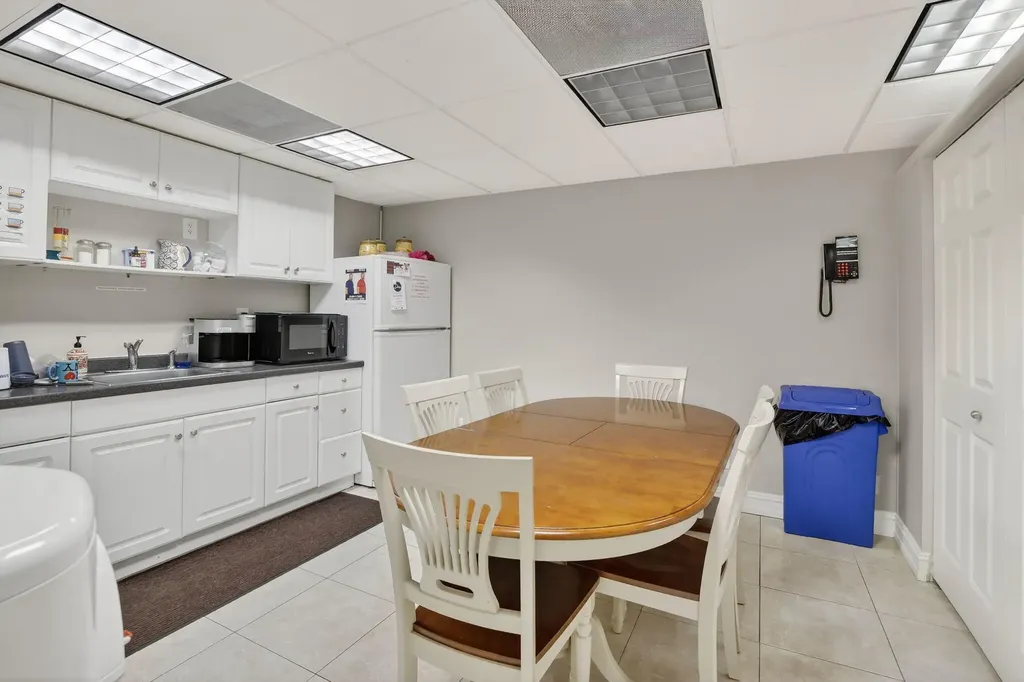 100 SE 6th Street Fort Lauderdale FL 33301