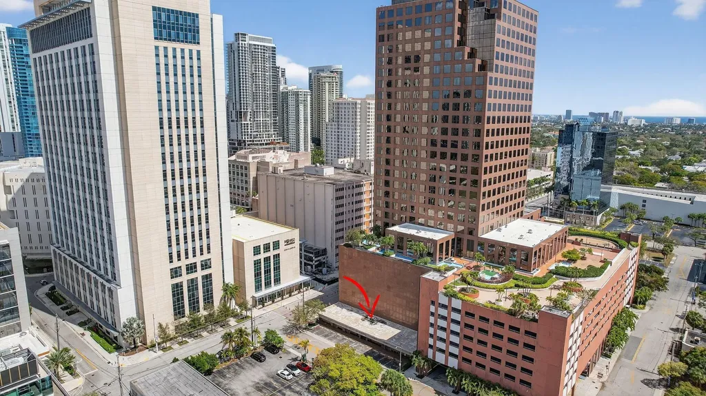 100 SE 6th Street Fort Lauderdale FL 33301