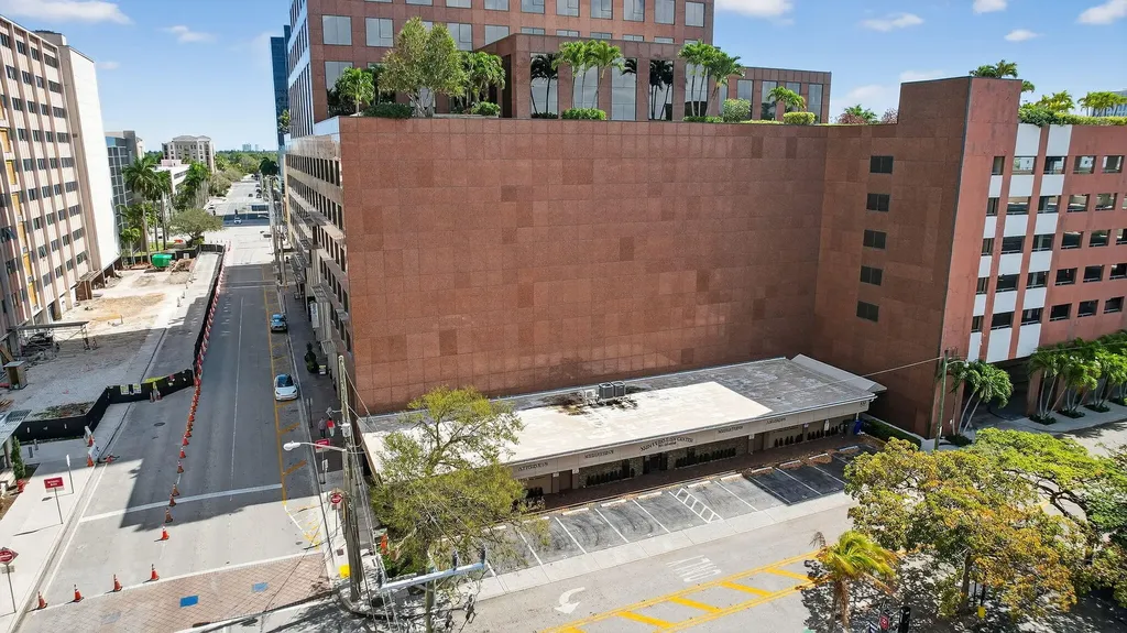 100 SE 6th Street Fort Lauderdale FL 33301