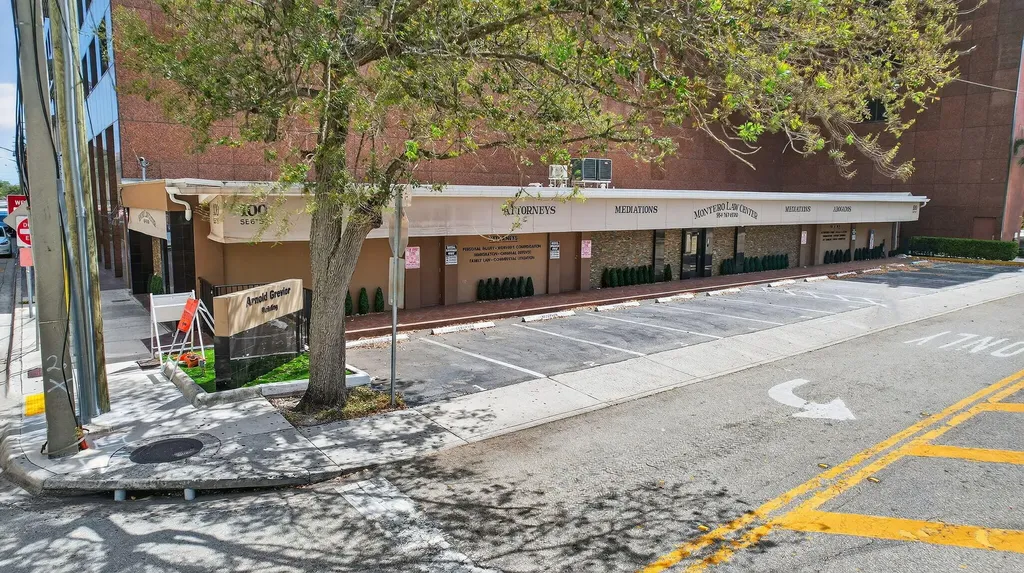 100 SE 6th Street Fort Lauderdale FL 33301