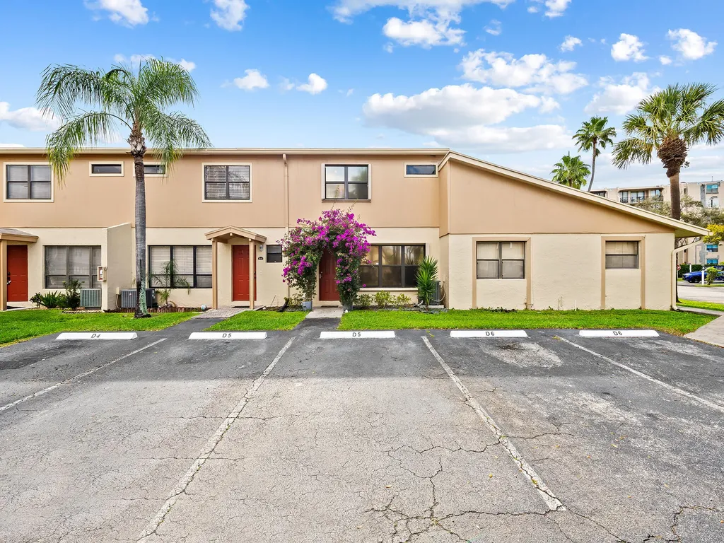 3370 Beau Rivage Drive Pompano Beach FL 33064