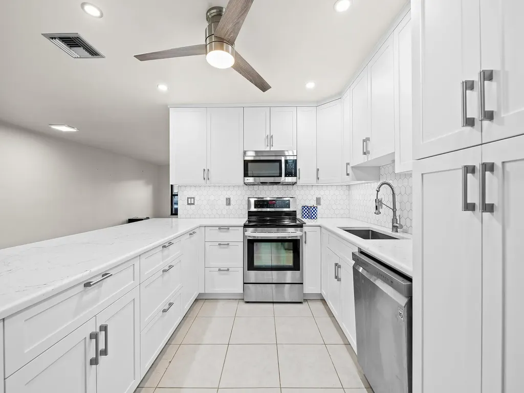 3370 Beau Rivage Drive Pompano Beach FL 33064