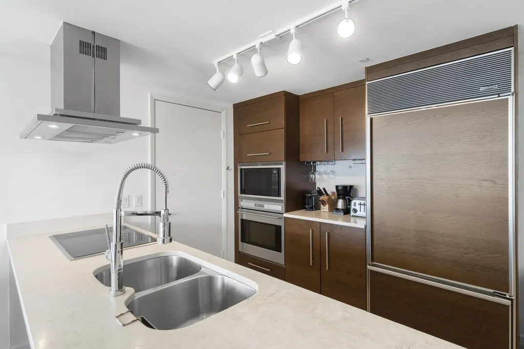 495 Brickell Avenue Miami FL 33131