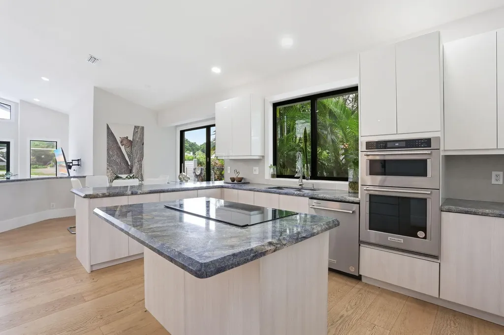 11180 Isle Brook Court Wellington FL 33414