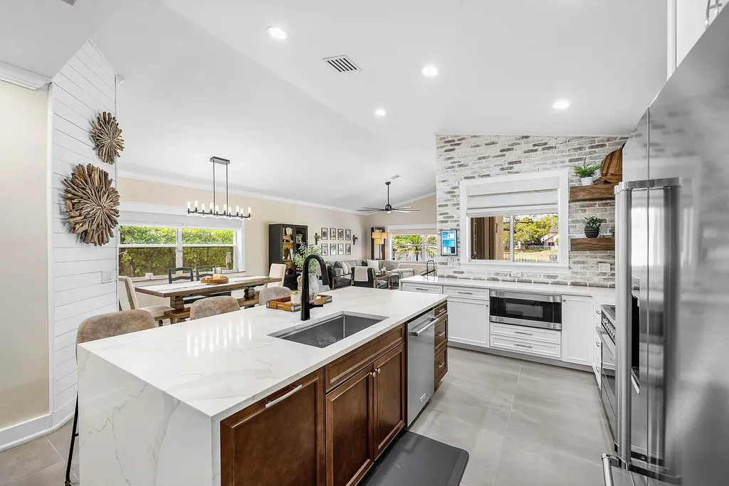 7505 NW 65th Lane Parkland FL 33067