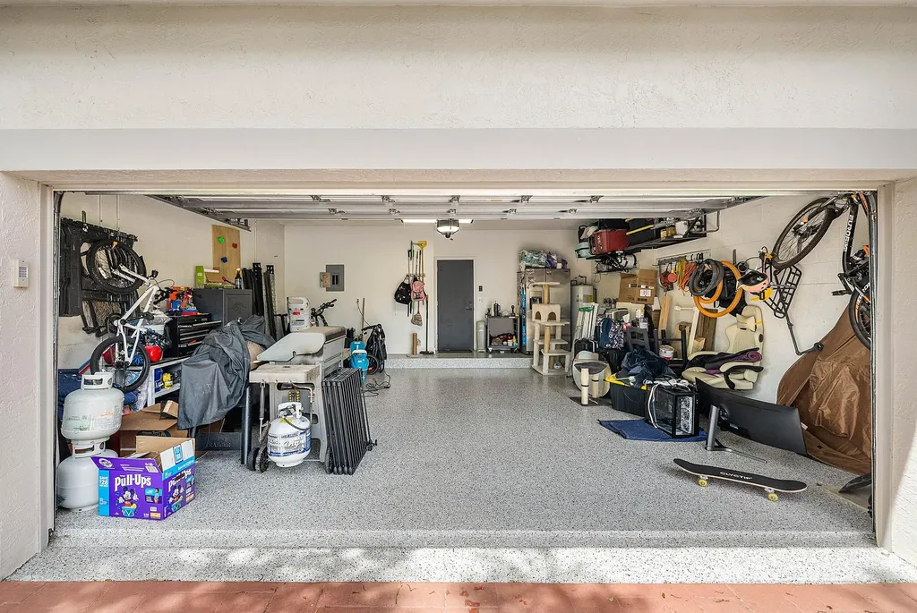7505 NW 65th Lane Parkland FL 33067
