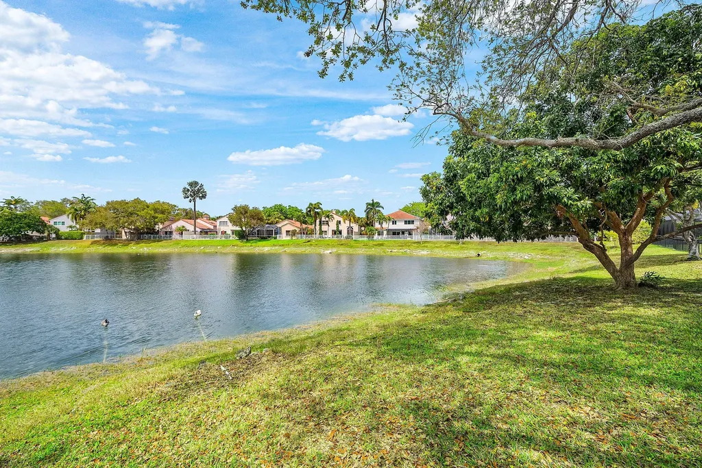 7505 NW 65th Lane Parkland FL 33067