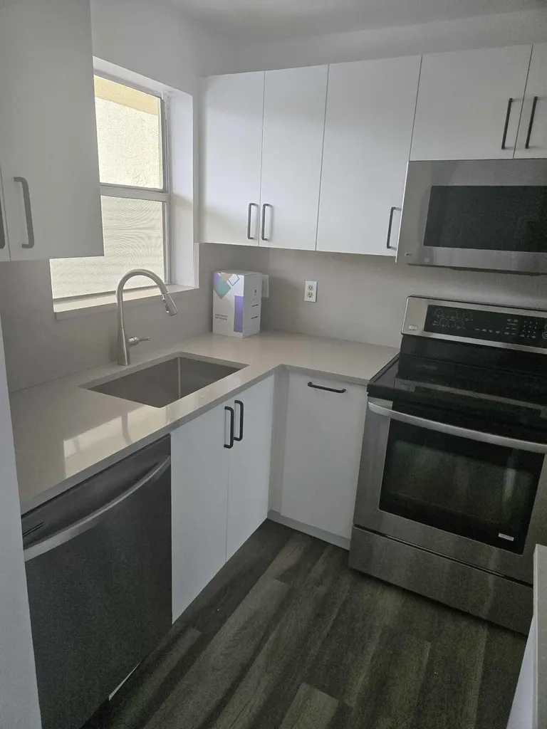 8305 Sunrise Lakes Boulevard Sunrise FL 33322