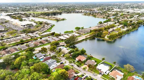 4966 NW 6th Street Coconut Creek FL 33063