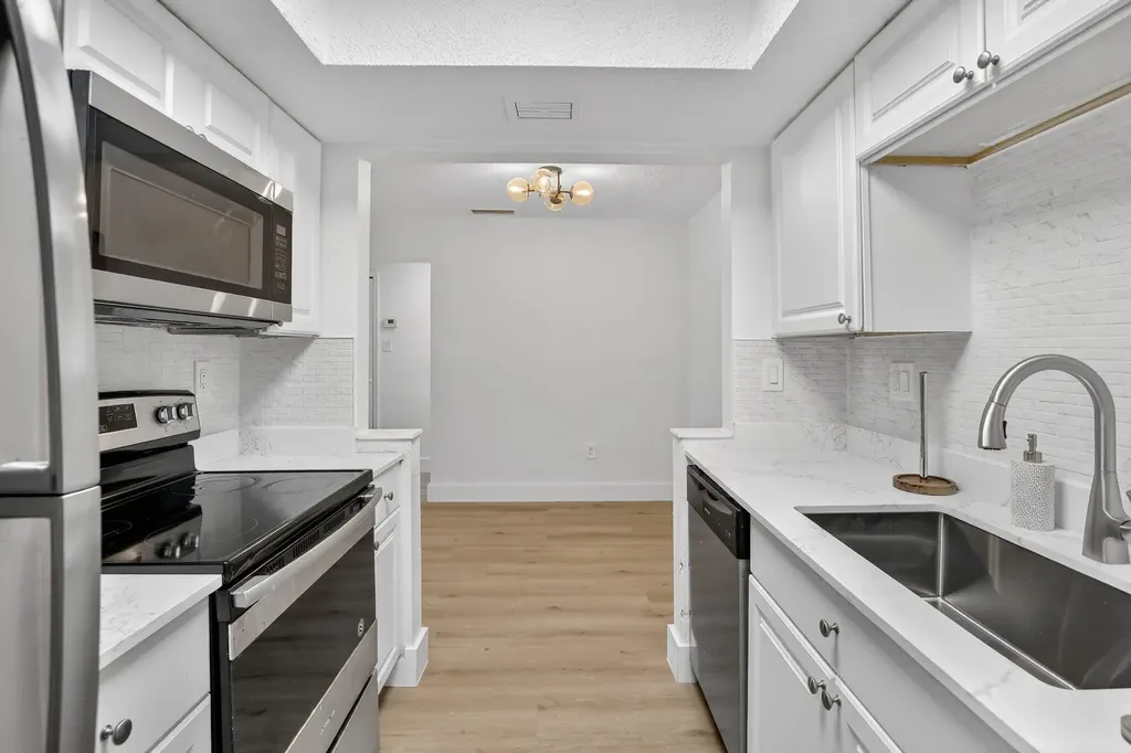 6828 NW 30th Street Sunrise FL 33313
