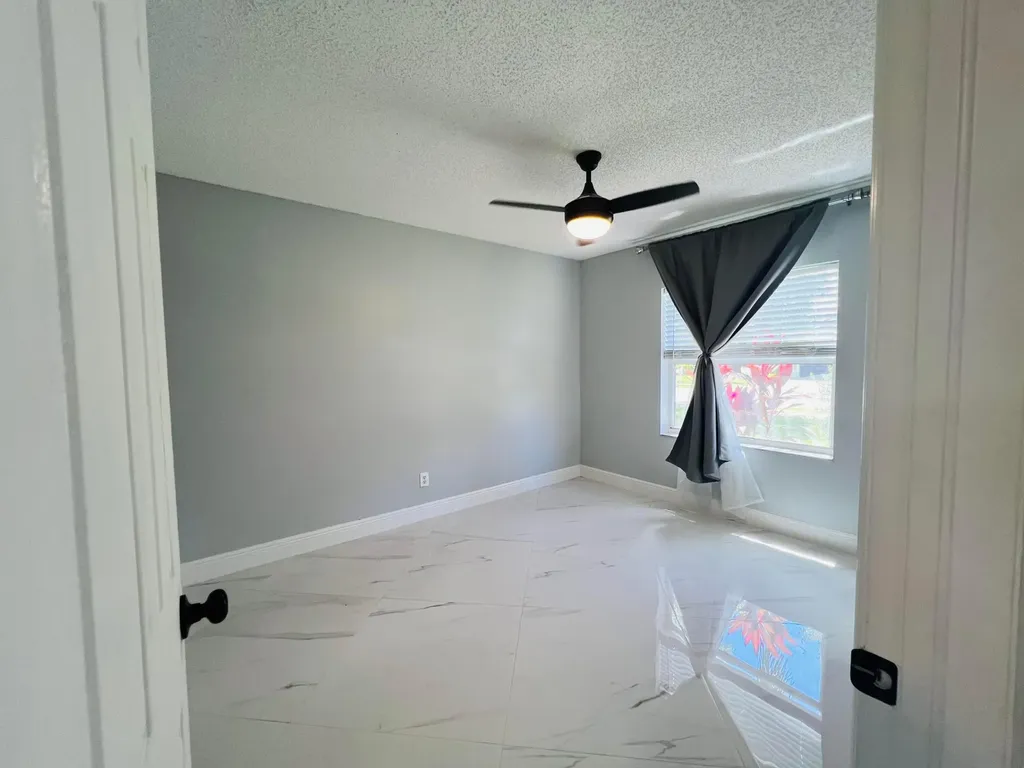 12623 SW 8th Court Davie FL 33325