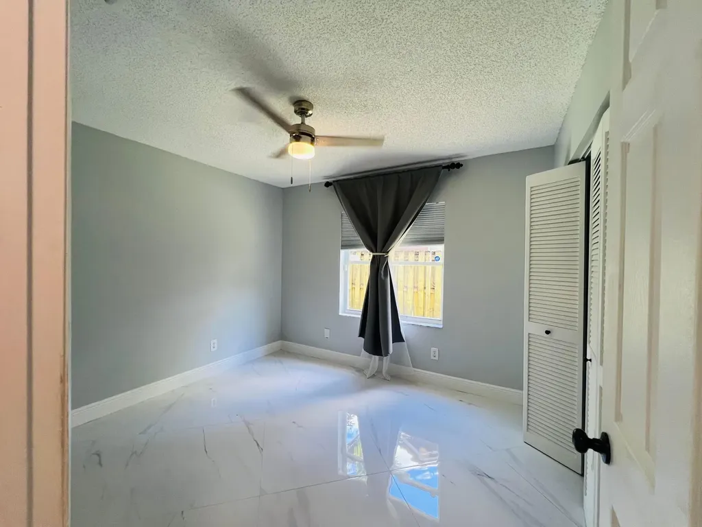 12623 SW 8th Court Davie FL 33325