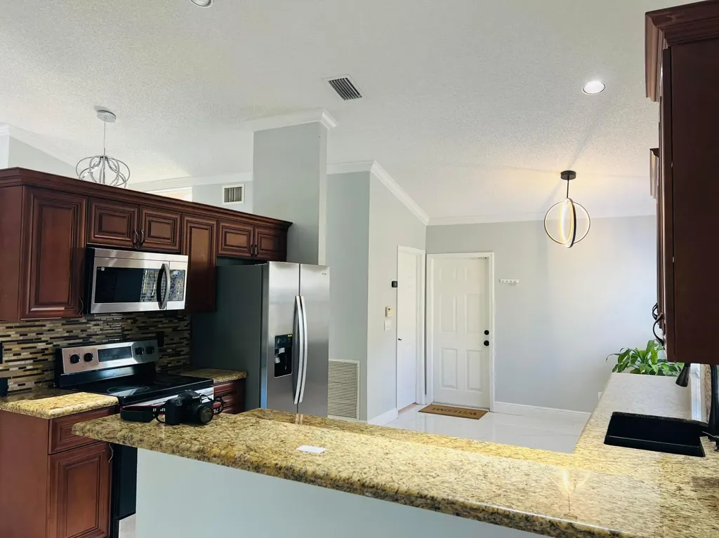 12623 SW 8th Court Davie FL 33325