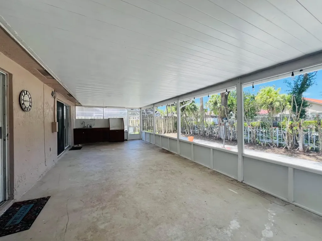12623 SW 8th Court Davie FL 33325