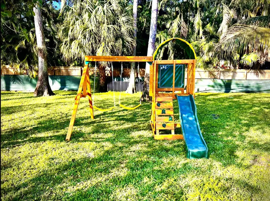 16745 Calder Drive E The Acreage FL 33470