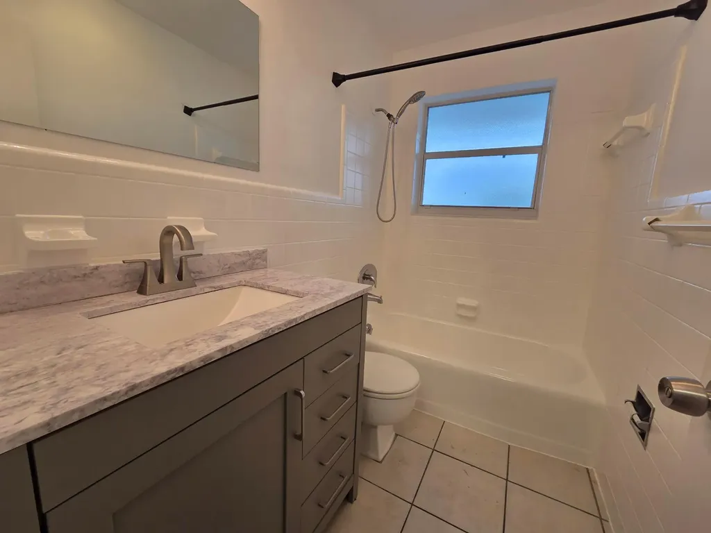 1810 NE 56th Street Fort Lauderdale FL 33308