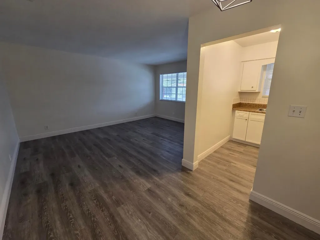 1810 NE 56th Street Fort Lauderdale FL 33308