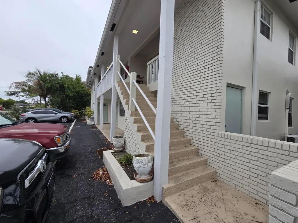1810 NE 56th Street Fort Lauderdale FL 33308