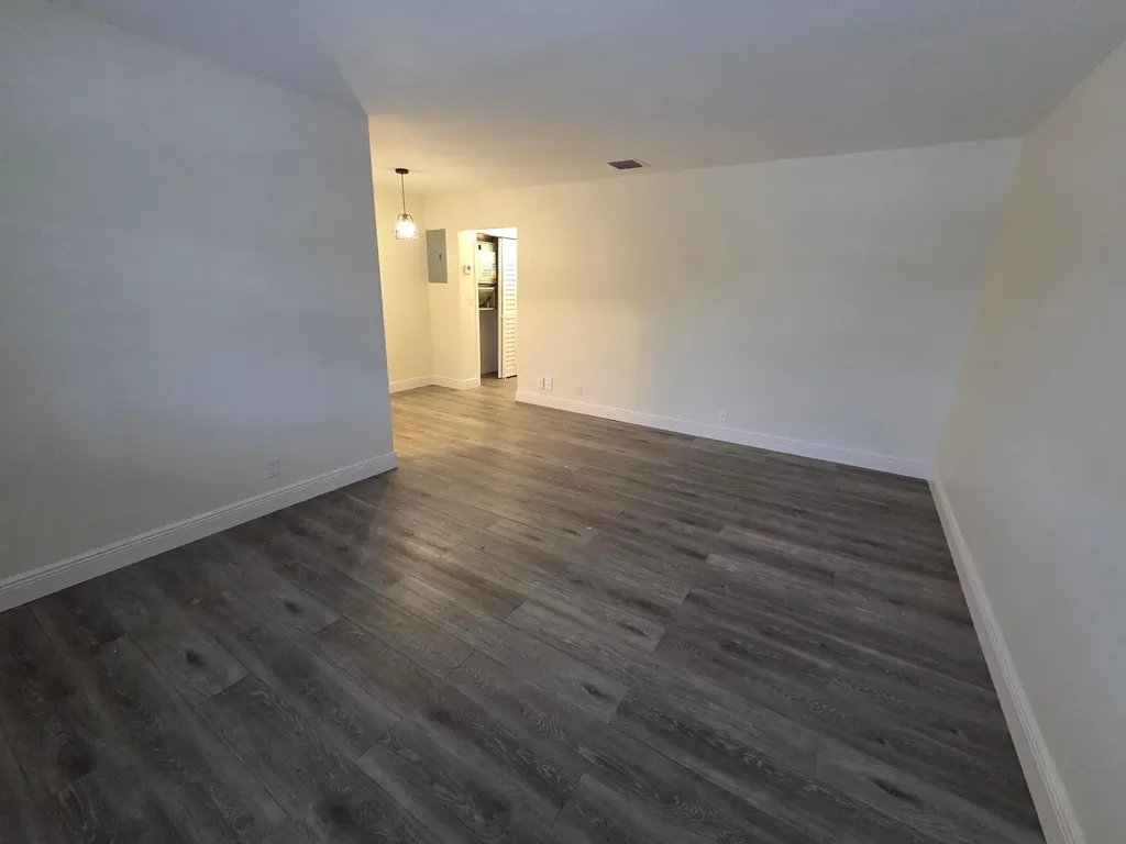 1810 NE 56th Street Fort Lauderdale FL 33308