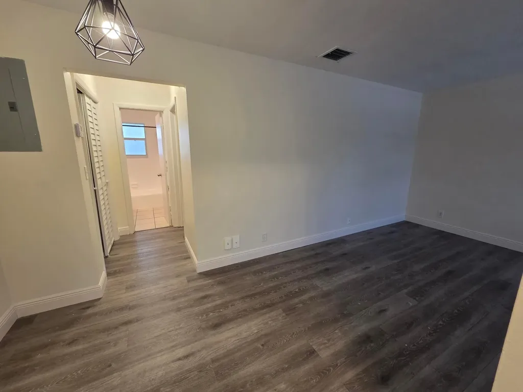 1810 NE 56th Street Fort Lauderdale FL 33308