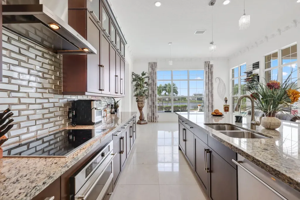 5700 N Sterling Ranch Drive Davie FL 33314