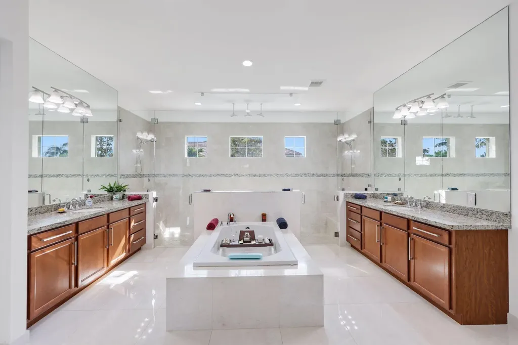 5700 N Sterling Ranch Drive Davie FL 33314