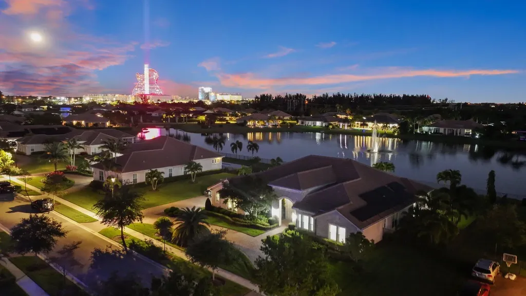 5700 N Sterling Ranch Drive Davie FL 33314