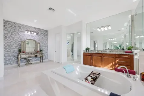 5700 N Sterling Ranch Drive Davie FL 33314