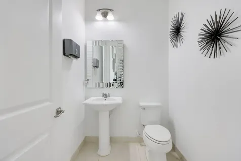 5700 N Sterling Ranch Drive Davie FL 33314