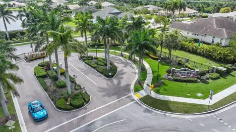 5700 N Sterling Ranch Drive Davie FL 33314