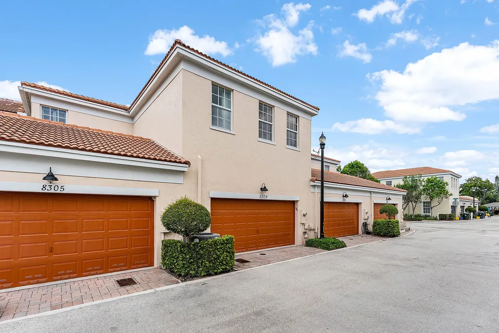 8309 NW 8th Way Boca Raton FL 33487