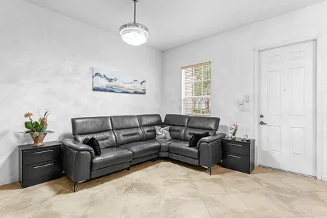 8309 NW 8th Way Boca Raton FL 33487