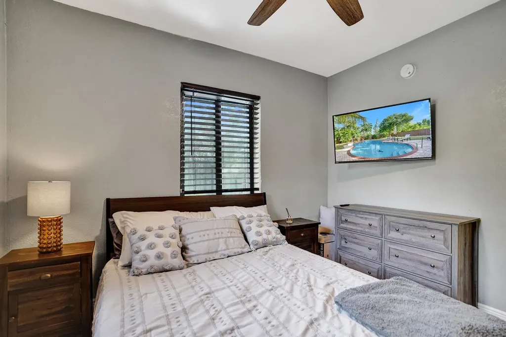 1728 NE 17th Terrace Fort Lauderdale FL 33305